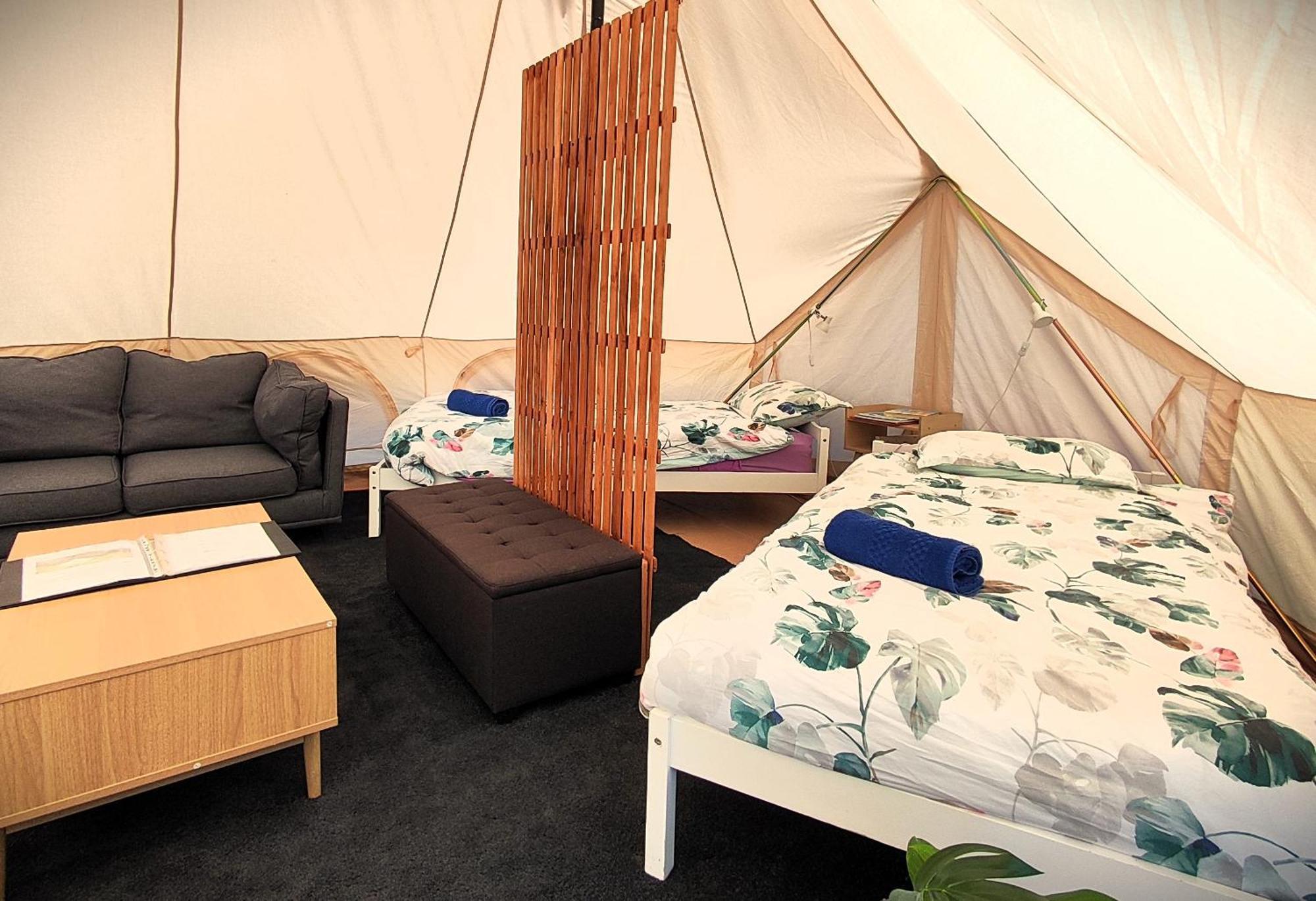 Glamping At Zeehan Bush Camp Exteriör bild